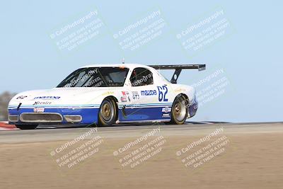 media/Oct-26-2025-CalClub SCCA (Sun) [[8ce1e69566]]/Group 2/Grapevine/